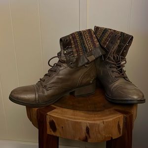 Cutest boots ever! Steve Madden